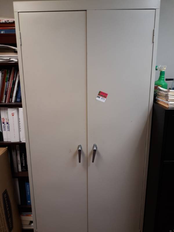lot 2775 image: Metal Storage Cabinet