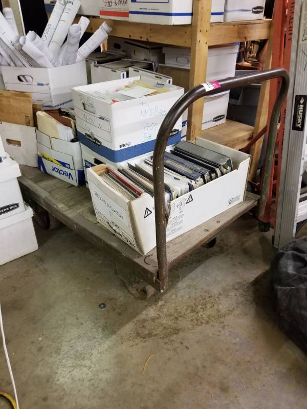 lot 2806 image: Heavy Duty Rolling Cart