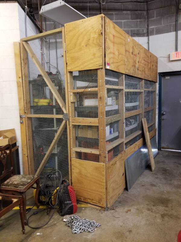 lot 2807 image: Wood Tool Cage