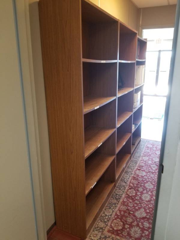 lot 2815 image: 3 Bookcases and 2 Corkboards