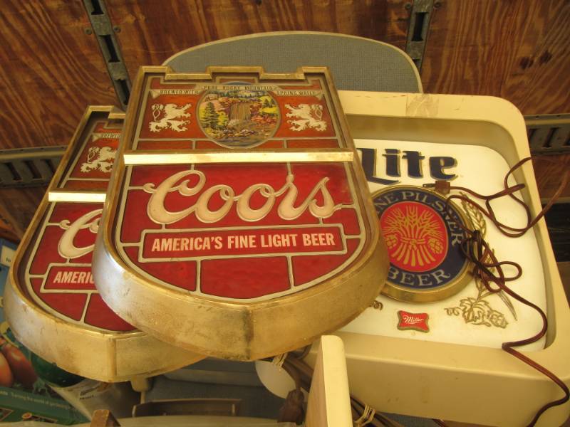 lot 2232 image: 3 electric beer signs approx. 15 x 18