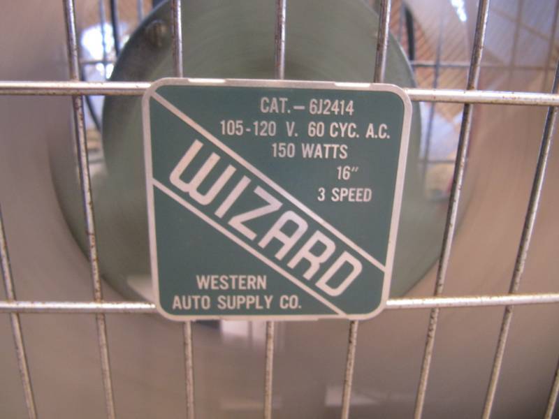 lot 2238 image: Working Western Auto Supply Co. Wizard 20 all metal box fan
