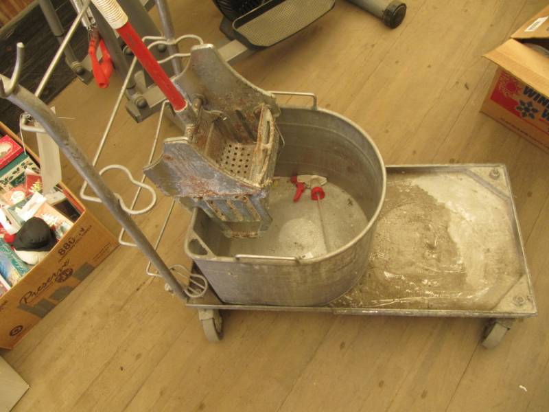 lot 2270 image: Commercial mop bucket on rolling stand