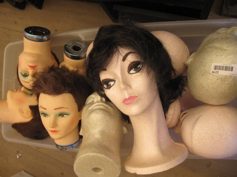 lot 2279 image: 8 styrofoam  6 rubber wig heads