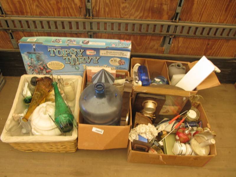 lot 2283 image: 5 boxes of household items