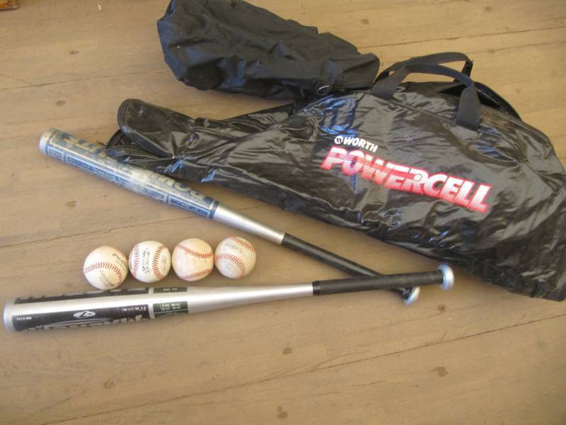 lot 2301 image: 1 easton metal bat 30 2 14 D   23 oz, 1 powerflite 29 2D  21 oz.  4 baseballs  bag