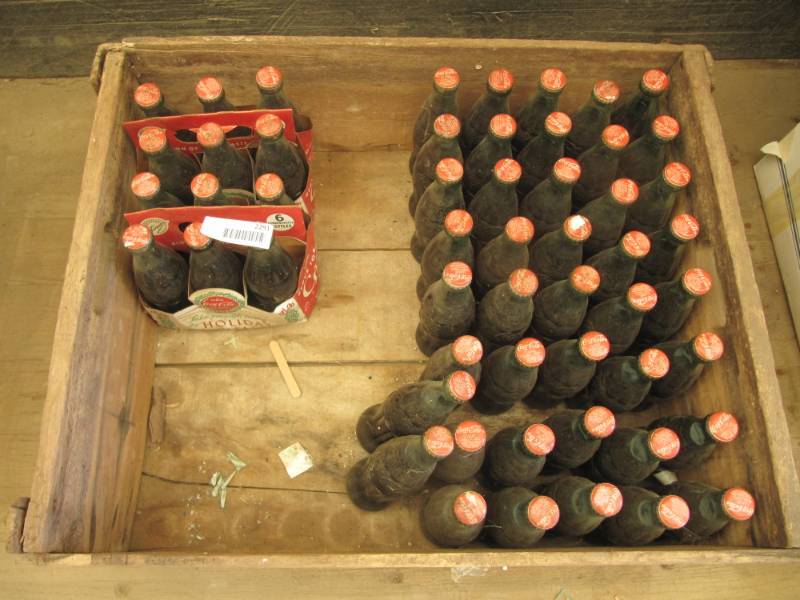 lot 2291 image: 42 singles  (2) 6-packs of filled coke bottles in wood crate