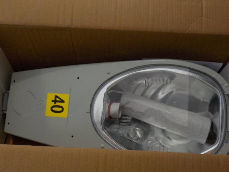 lot 5626 image: M-400 , M-400A WCUTOFF OPTICS MSCL40S7A52FMC2049-lum drop 400watt hps 120volt pe and lam