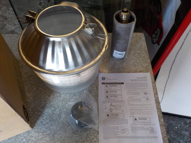 lot 5651 image: NEW GE outdoor area light