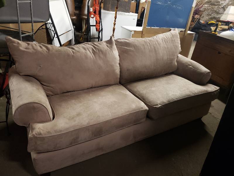 lot 14860 image: Nice Tan Microfiber Couch