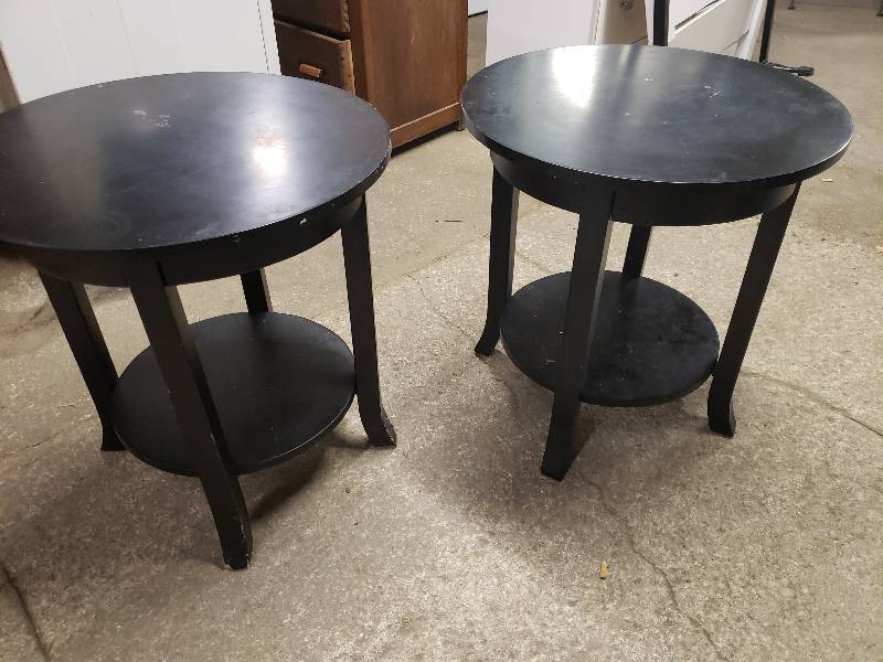 lot 14868 image: Pair of Round black End Tables