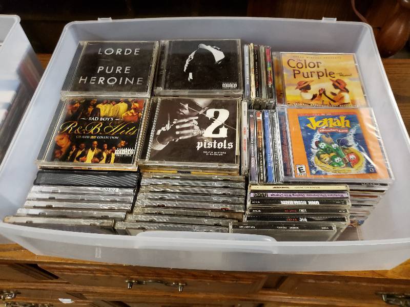 lot 14903 image: Huge Lot of music CDS