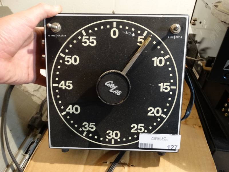 lot 127 image: Gra Lab dark room timer.