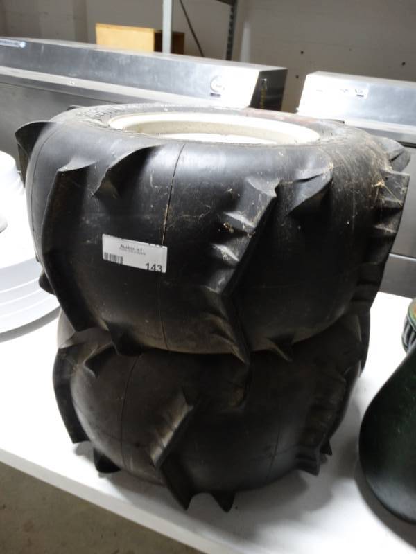 lot 143 image: 2 Sand gecko rear wheels.