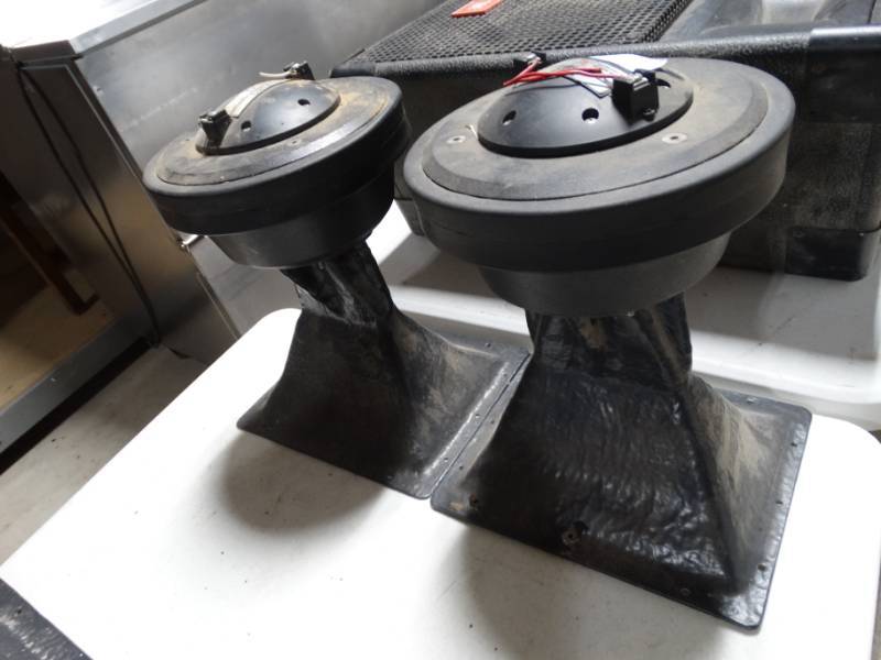 lot 146 image: 2 diaphragm SA speakers.