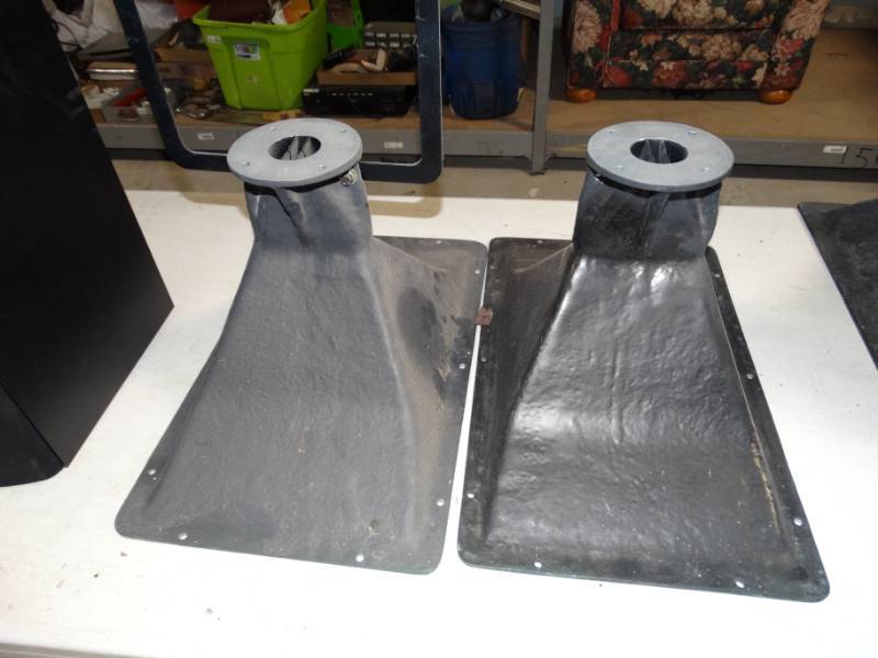 lot 148 image: 2 diaphragm SA funnels.