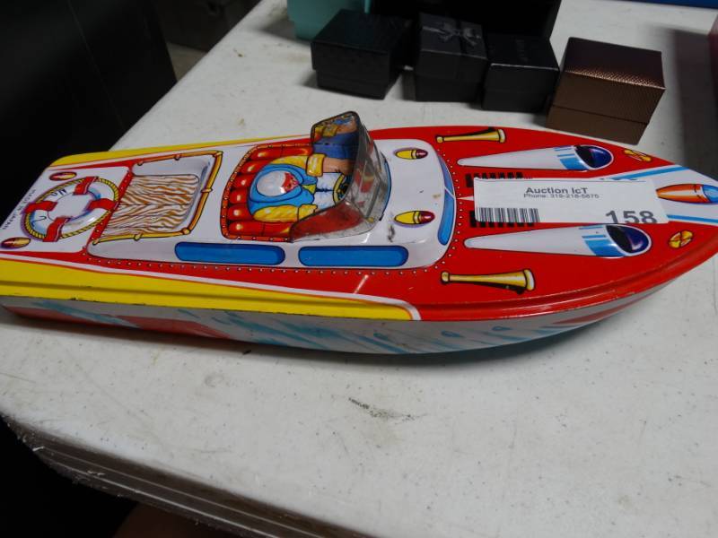 lot 158 image: Tin motor boat.
