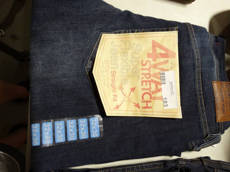 lot 183 image: New 32x30 denim jeans.