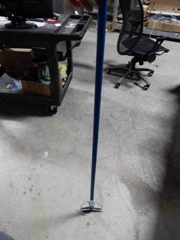 lot 213 image: Two big easy mop heads and mop stick.