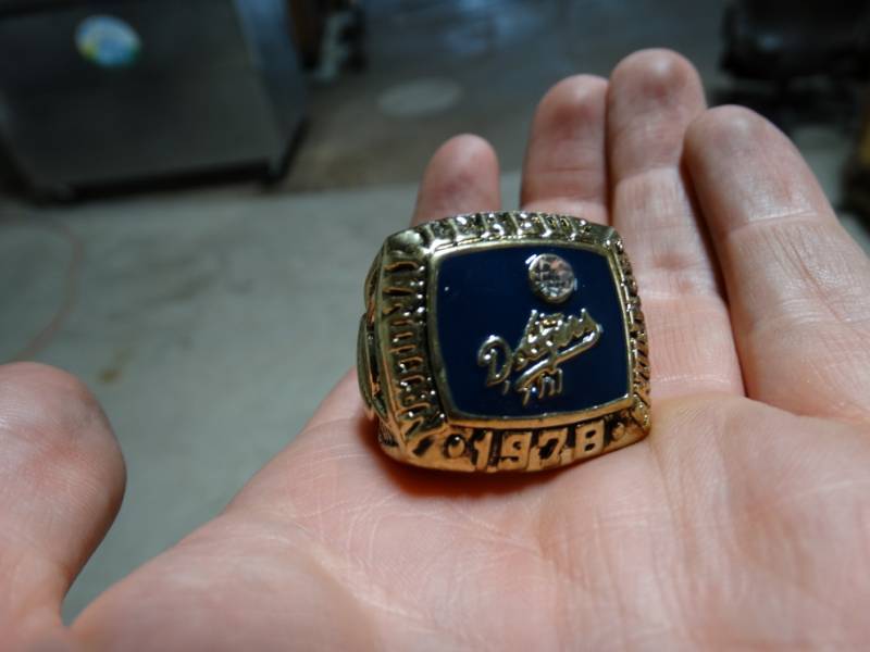 lot 219 image: 1978 Dodgers championship replica ring.