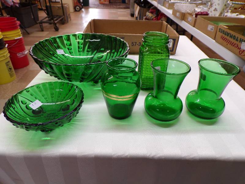How Jadeite Glassware First Charmed Americans During the Depression