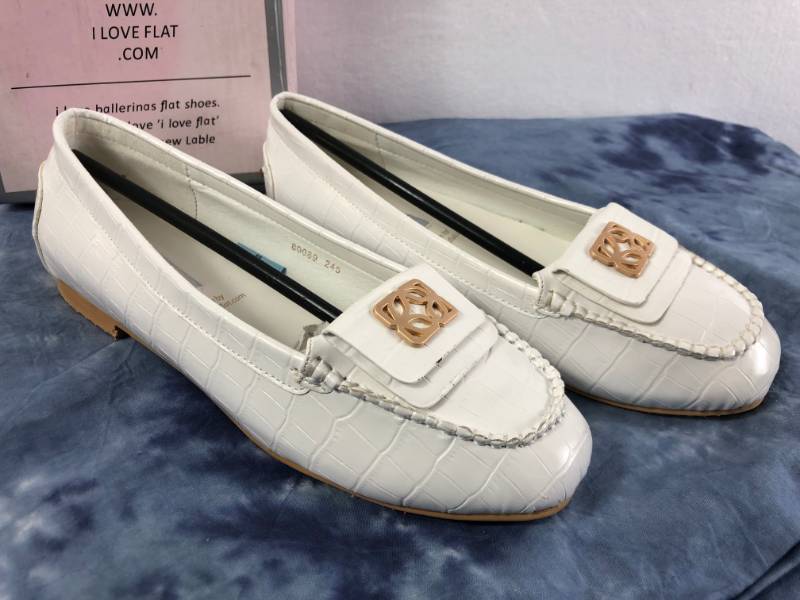 lot 1003 image: MIAMANO FLATS (WHITE) (SIZE 7.5)