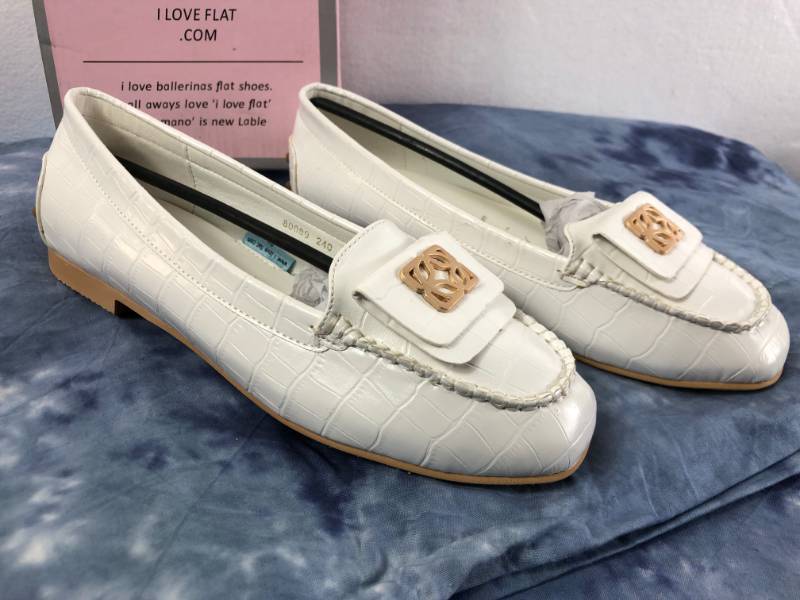 lot 1007 image: MIAMANO FLATS (WHITE) (SIZE 7)