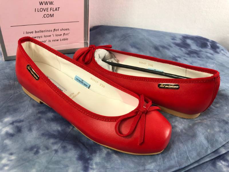 lot 1010 image: MIAMANO FLATS (RED) (SIZE 6)