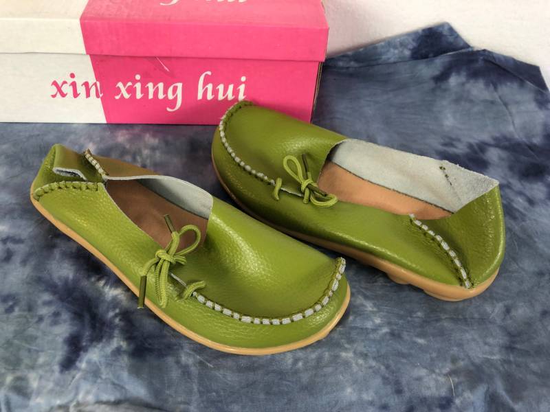 lot 1065 image: CENTURY STAR MOCCASINS LOAFER (GREEN) (SIZE 6)
