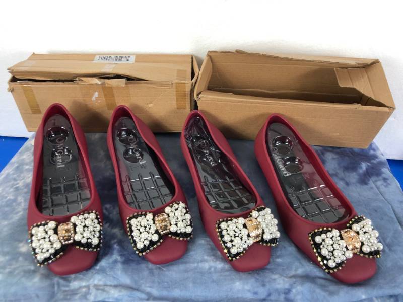 lot 1069 image: OM GARD SANDAL (RED WIND) (SIZE 5.5)