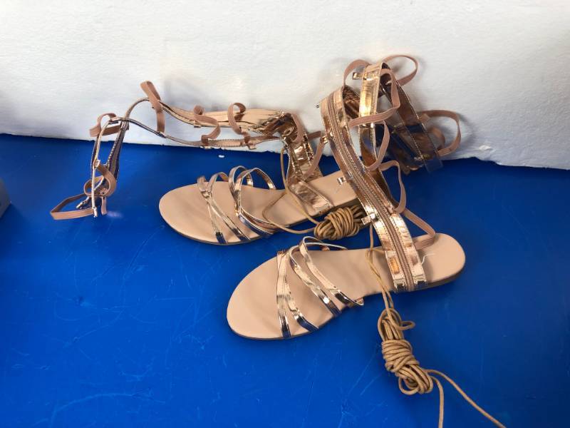 lot 1071 image: LOLLI COUTURE SANDEL (COPPER) (SIZE 6)