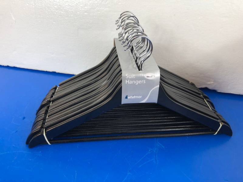 lot 1080 image: SET OF 16  HANGERS (WHIMOR)