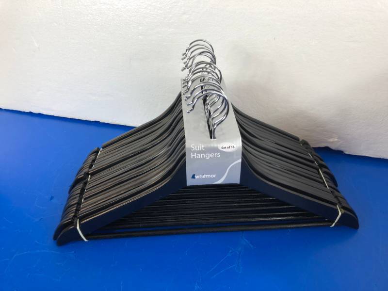 lot 1083 image: SET OF 16  HANGERS (WHIMOR)