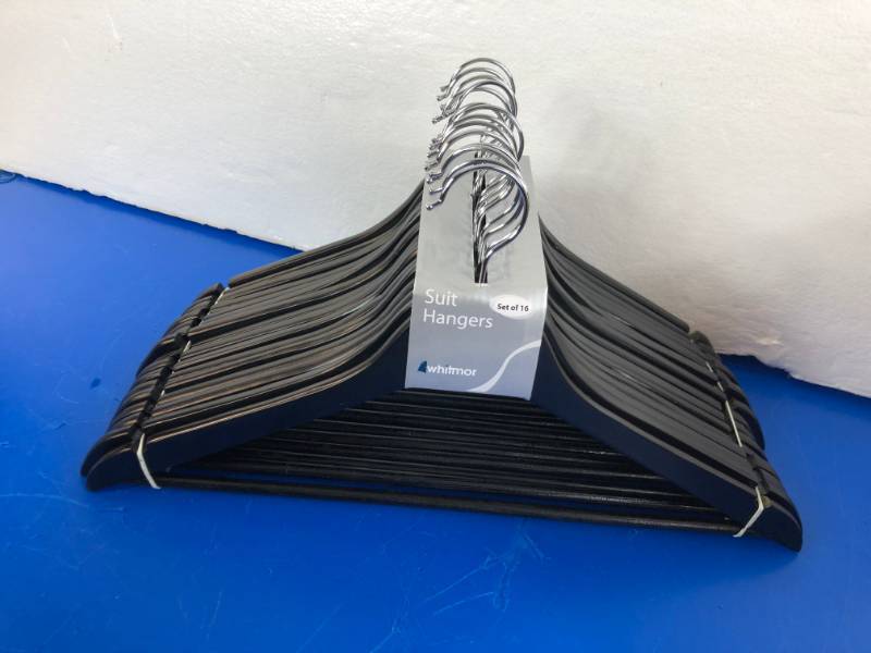 lot 1087 image: SET OF 16  HANGERS (WHIMOR)