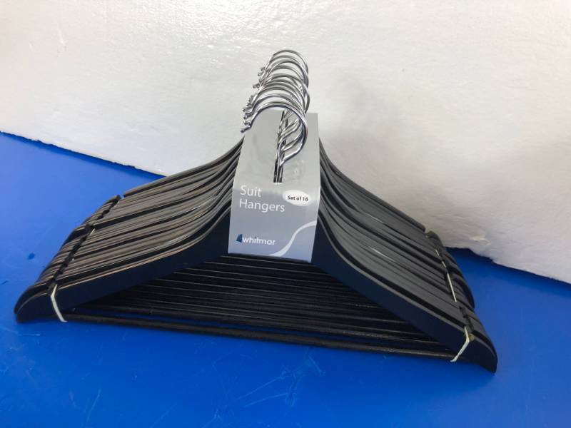 lot 1095 image: SET OF 16  HANGERS (WHIMOR)