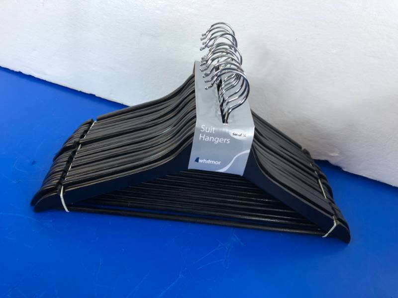 lot 1098 image: SET OF 16  HANGERS (WHIMOR)