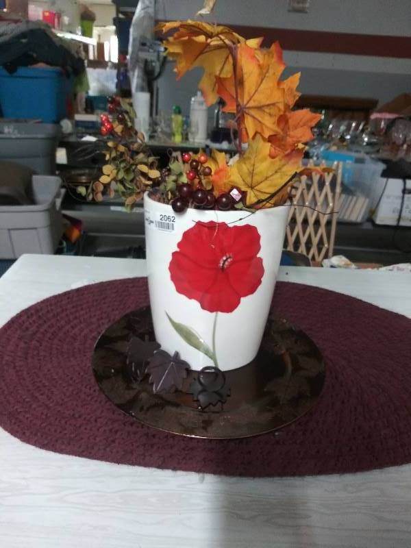 lot 2062 image: White Trash Can with Poppy Flower, Gold Round Tray