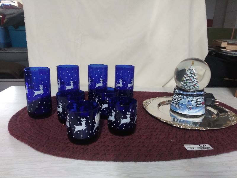 lot 2071 image: Vintage Libbys Christmas Glassware, Silver Serving Platter, Christmas Snow Globe that lights when plugged in