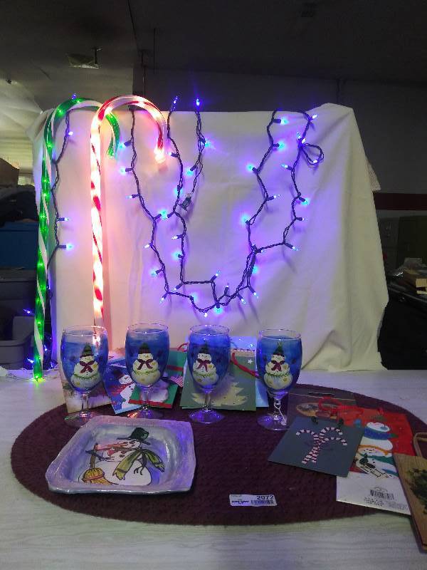 lot 2072 image: Christmas Plate, Lights, Stemware and Gift Bags