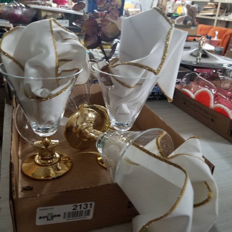 lot 2131 image: Plastic Stemware