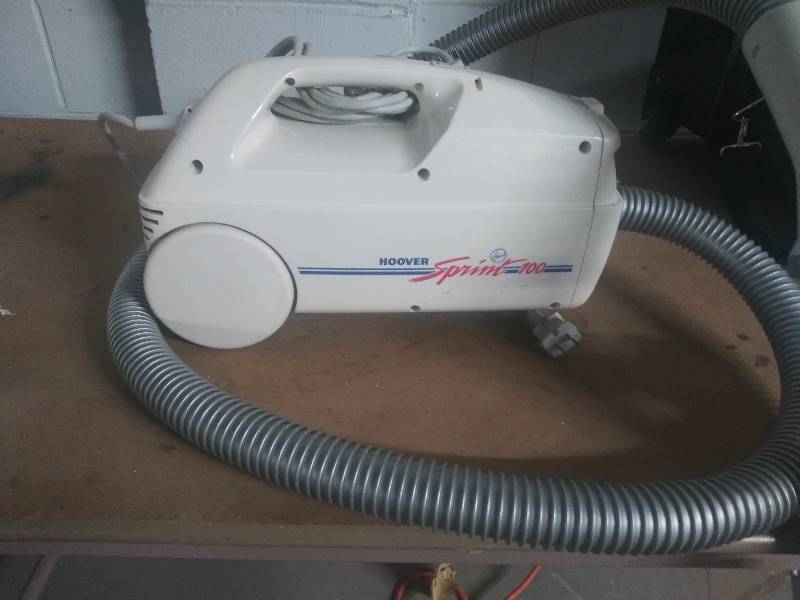 lot 2171 image: Hoover Spirit 100 Vacuum