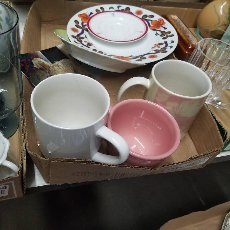 lot 2066 image: Casual Victoria & Beale Williamsburg #9026 Fine Translucent Porcelain Cup and Saucer,  Holly Hobbie dinner or decorative plate made for American Greetings