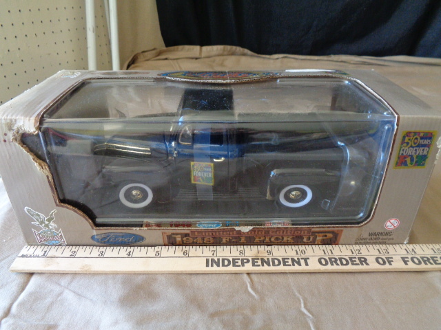 lot 7617 image: 1948 Ford F-1 Pickup