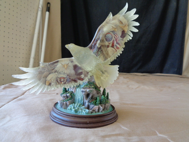 lot 7627 image: United We Sore Collection
