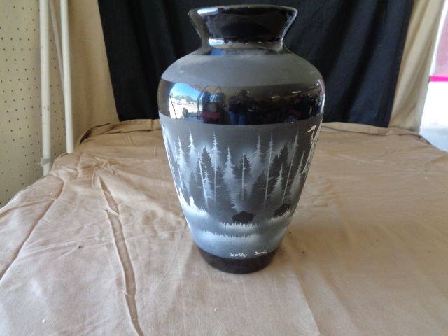 lot 7633 image: Native American Vase