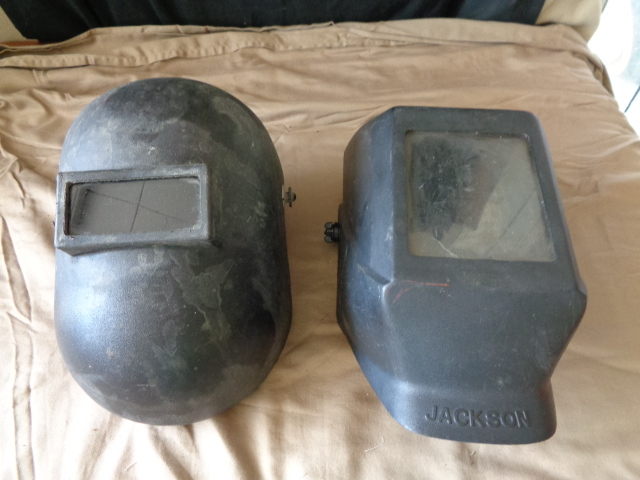 lot 7675 image: 2 Welding Shields