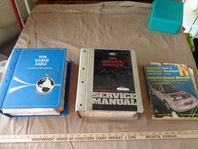 lot 7712 image: Ford Repair Books