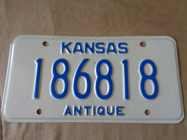 lot 7724 image: Kansas Antique Tag