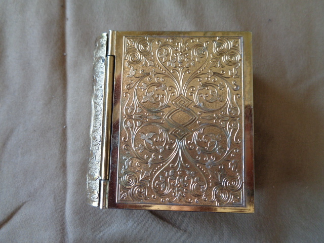 lot 7738 image: Seth Thomas Trinket Watch Box