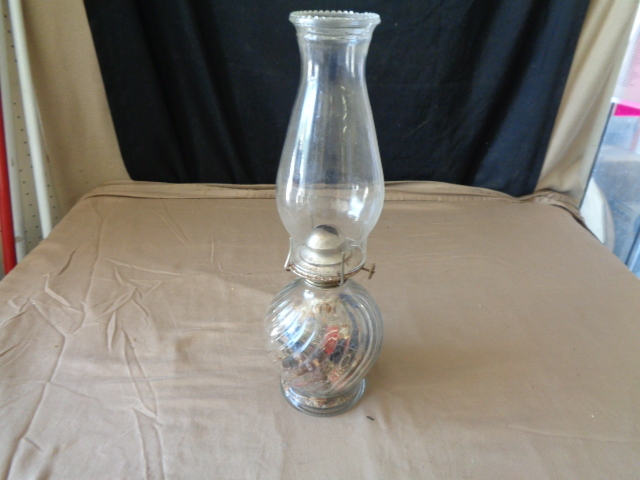 lot 7742 image: Oil Lamp